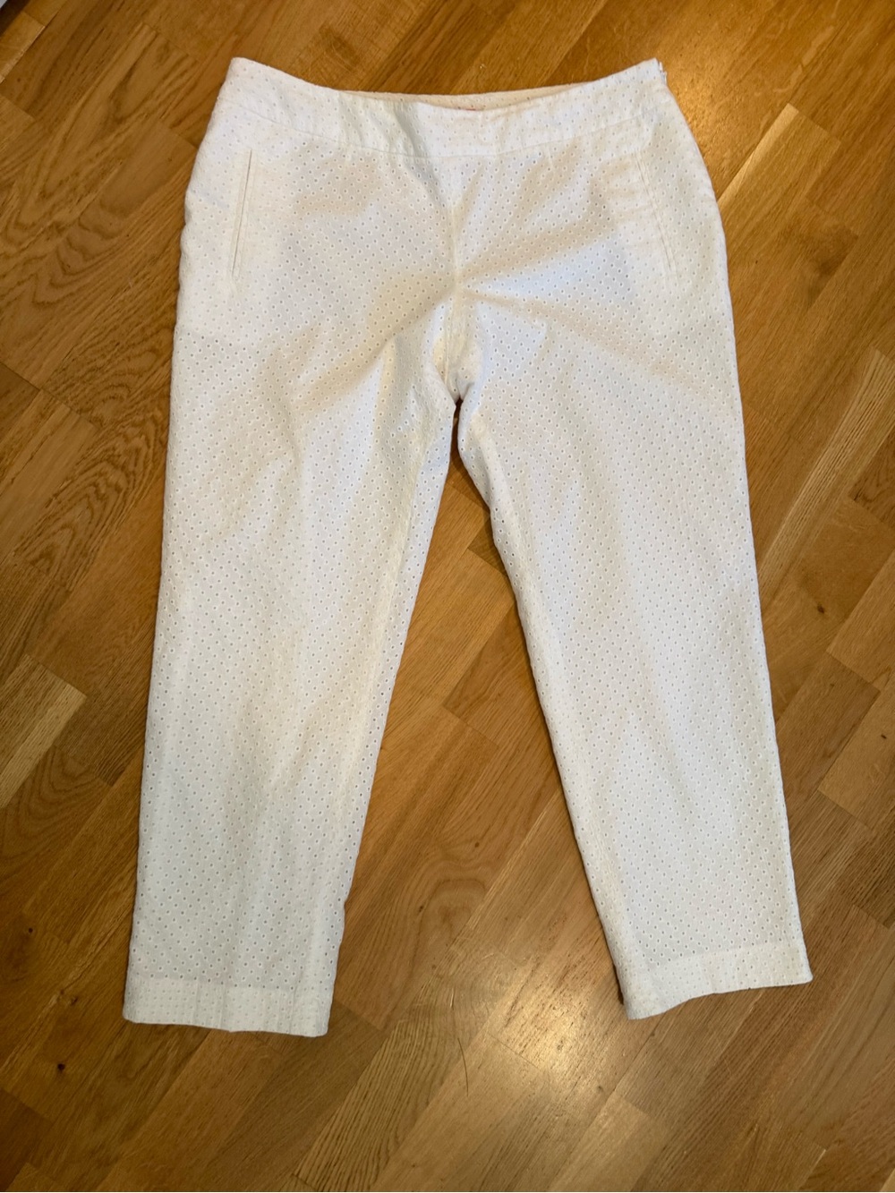 Isaac Mizrahi White Cotton Eyelet Pants